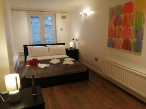 Entire 2-bedroom Flat in Camden